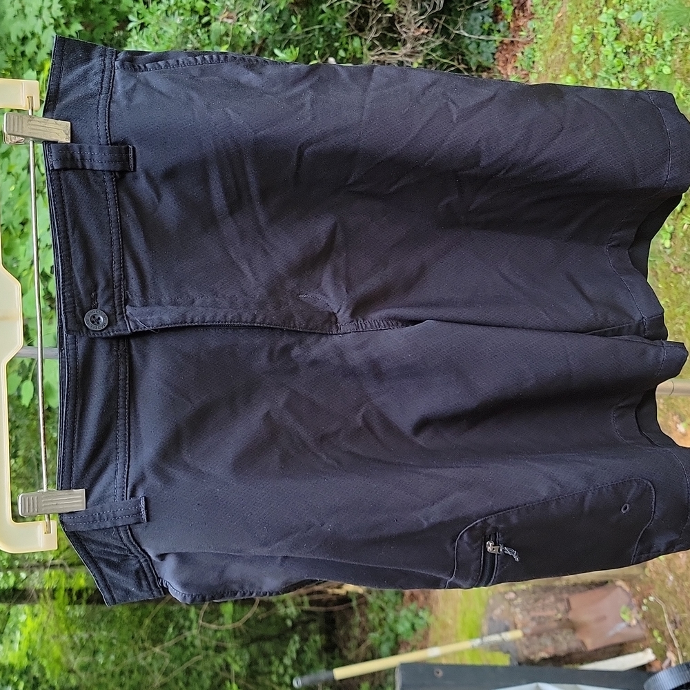Magellan Outdoor Fish Gear Shorts Men Size 42